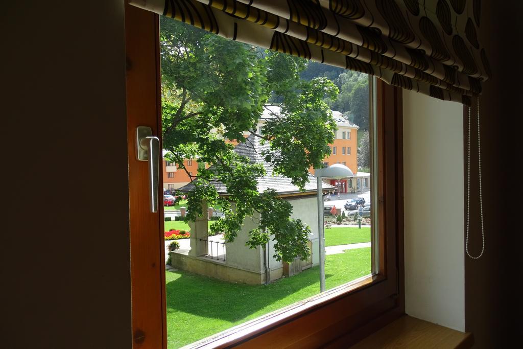 Parkapartments سخلادميخ الغرفة الصورة